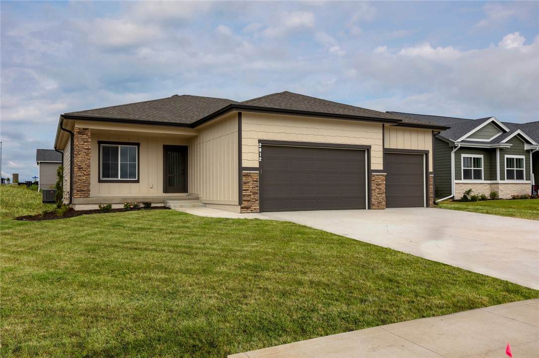 2812 Greenwood Street - Photo 1