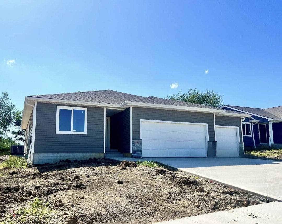 207 Walnut Drive - Photo 1