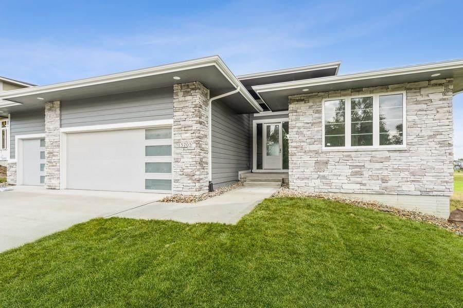 15705 Hickory Drive - Photo 1