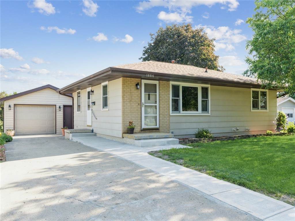 1004 Ashland Avenue - Photo 1