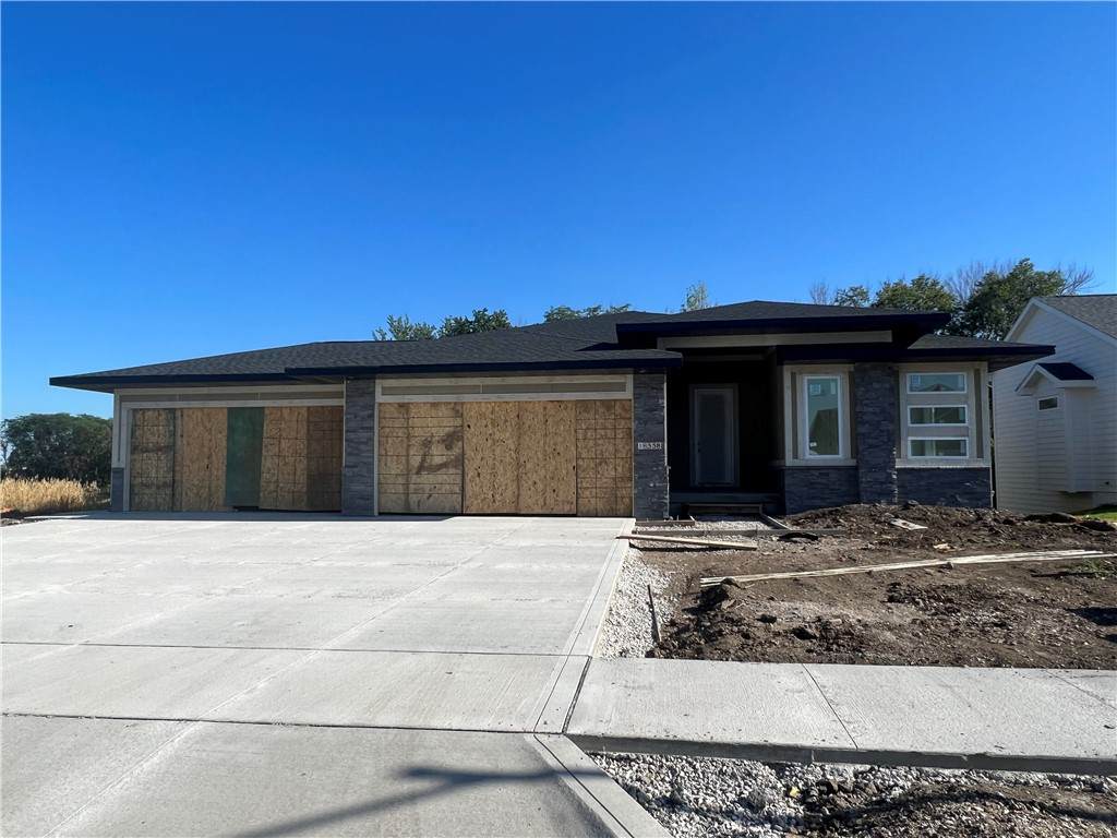 18338 Tanglewood Drive - Photo 1