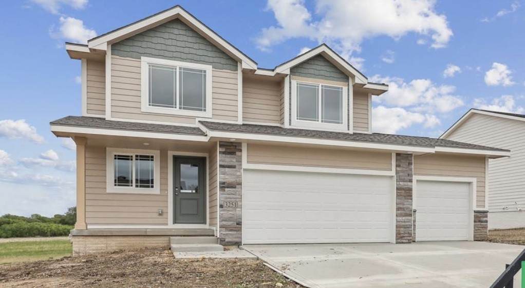 3251 Brookside Drive - Photo 1