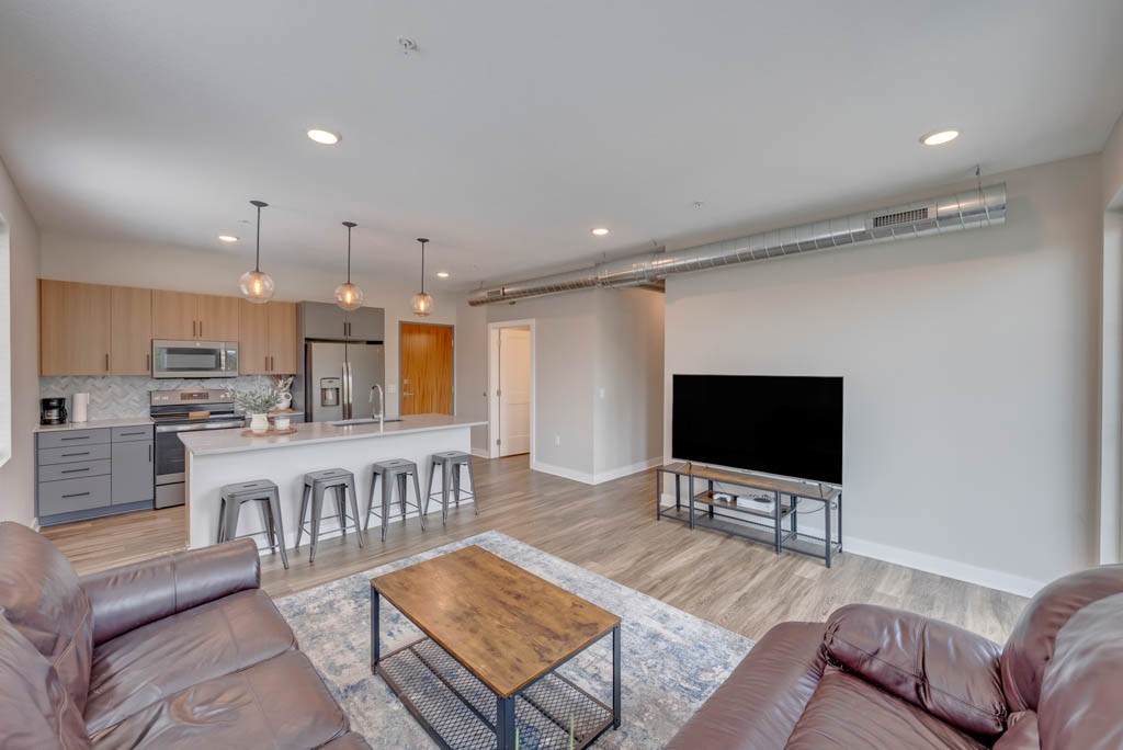 400 7th Street - Photo 1