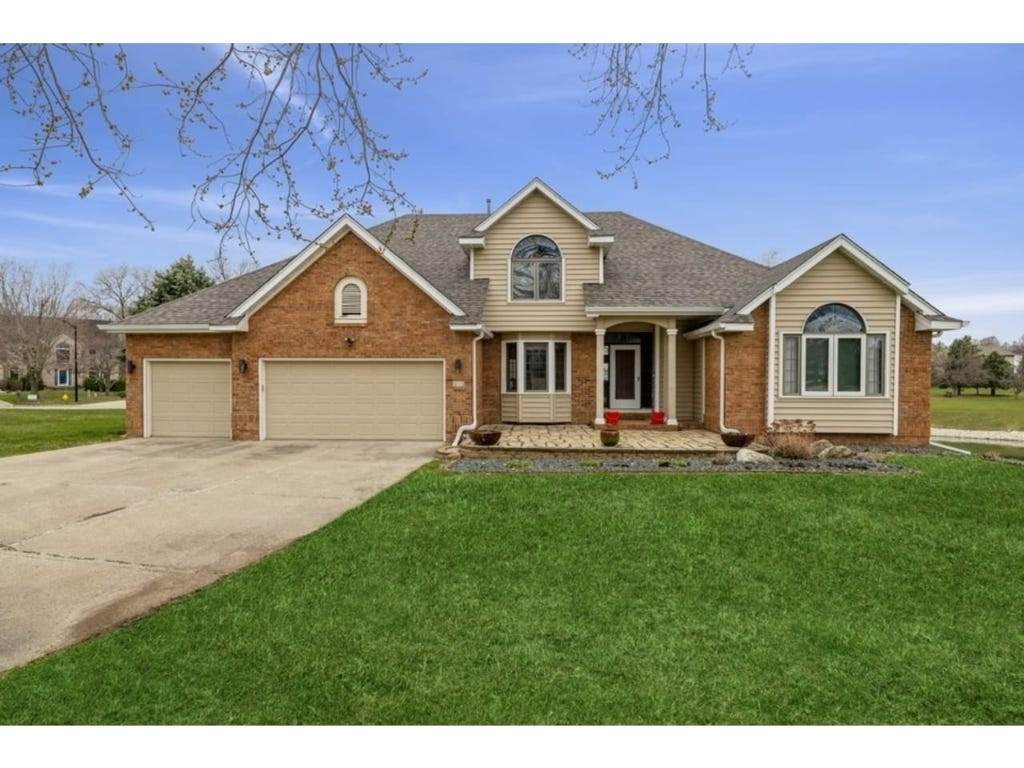 515 Southfork Drive - Photo 1