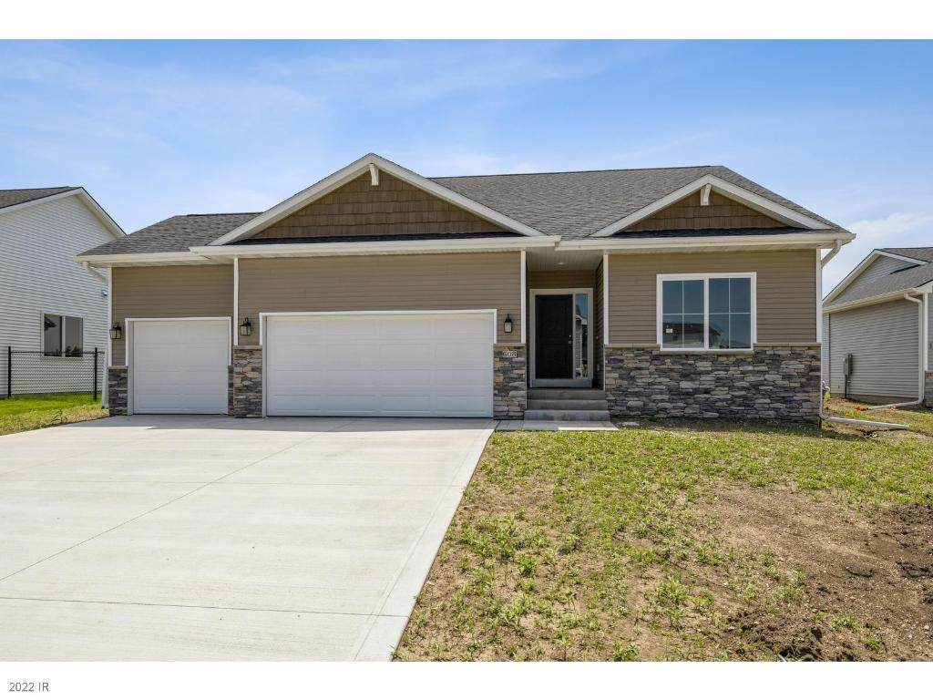 608 Oak Court - Photo 1