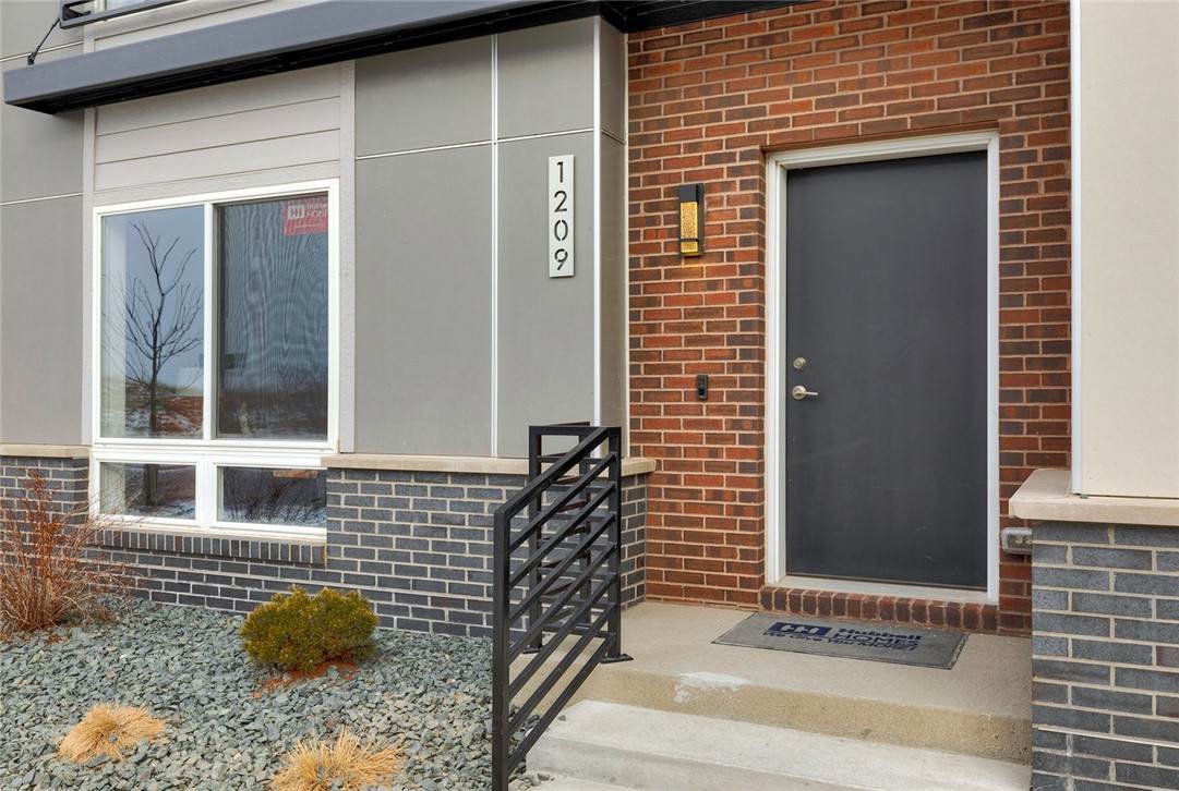1209 Murphy Street - Photo 1