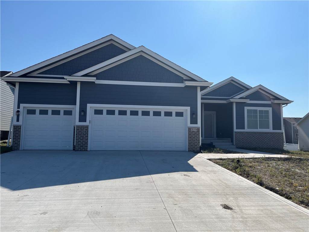 309 11th Street - Photo 1