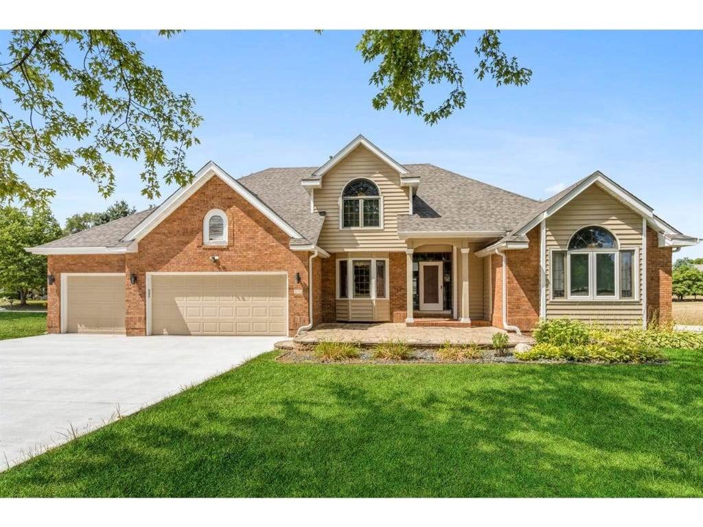 515 Southfork Drive - Photo 1