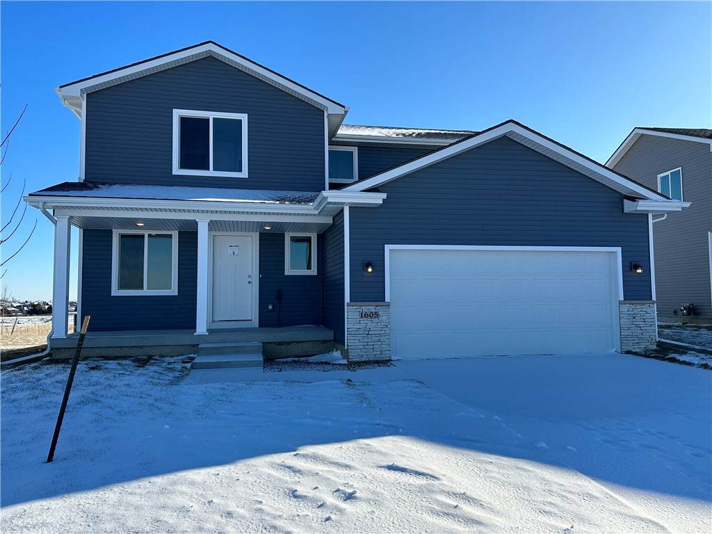 1605 Driftwood Drive - Photo 1