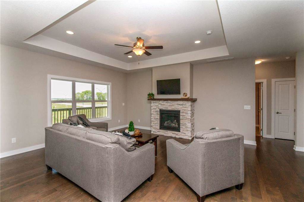 2412 7th Avenue Court - Photo 1