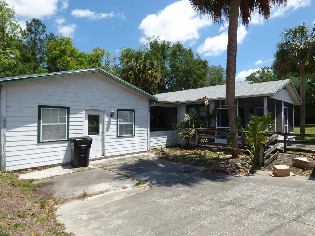 370 Hathaway Ave - Photo 1