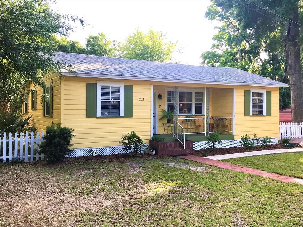 225 Azalea Place - Photo 1