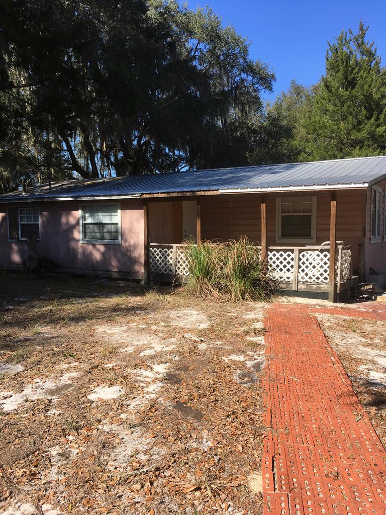 771 102 Avenue - Photo 1