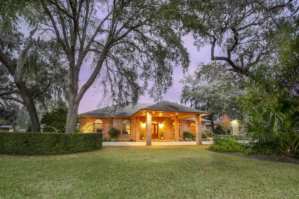 1210 4 Ave - Photo 1