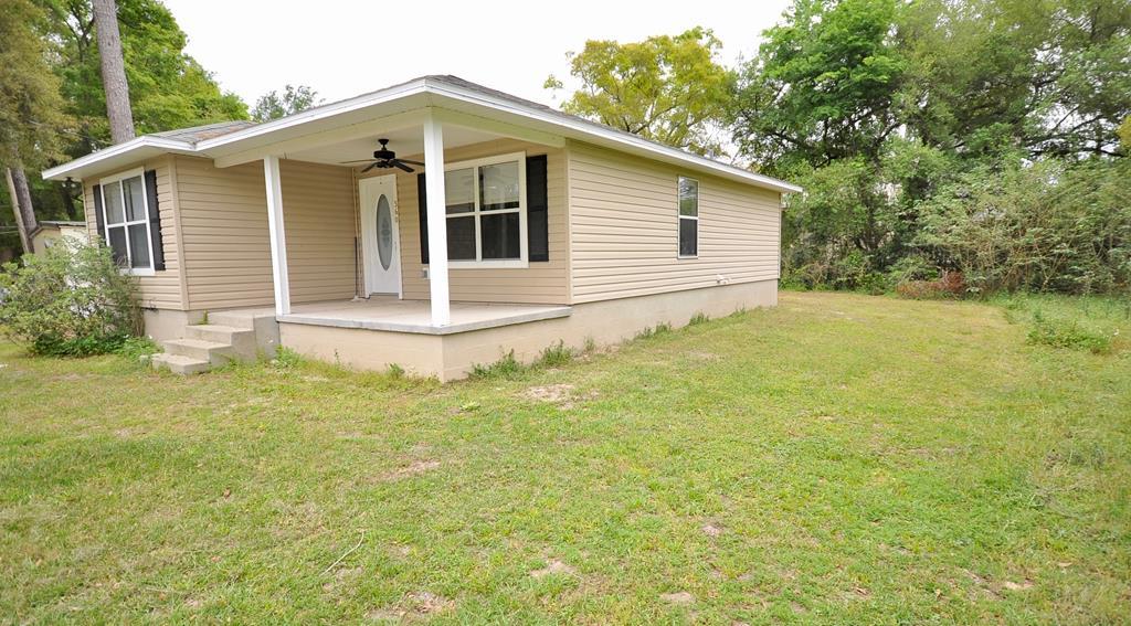 360 Rowland - Photo 1