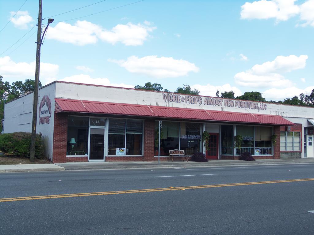 17 Main Street - Photo 1