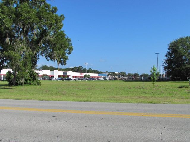21 Avenue - Photo 1