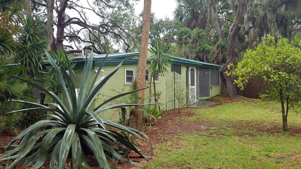 1158 Hawthorn Ave. - Photo 1