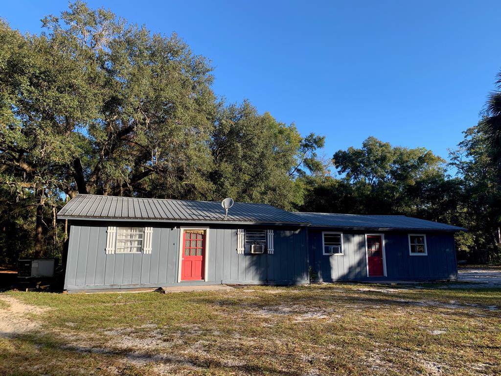 64 33 Avenue - Photo 1