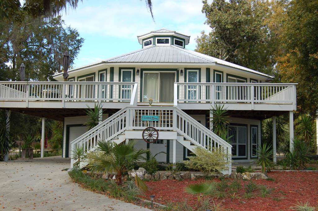 1009 Third Ave Se - Photo 1