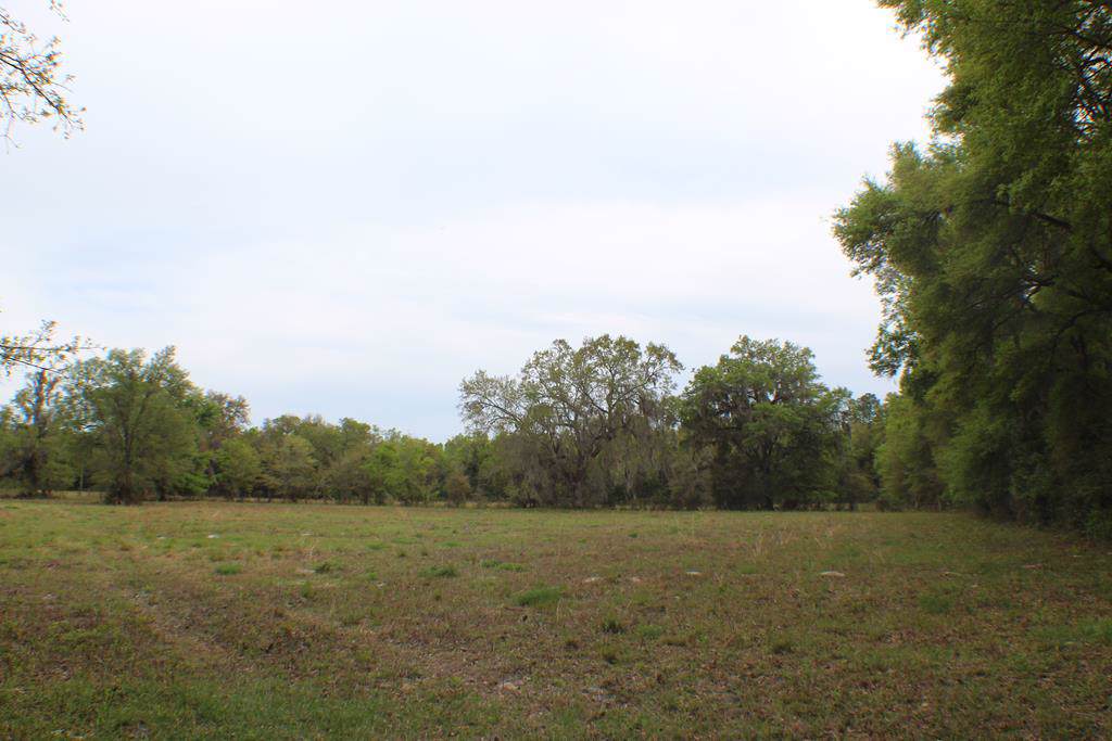 873 694th St. - Photo 1