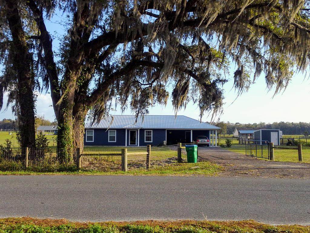7310 161 Place - Photo 1
