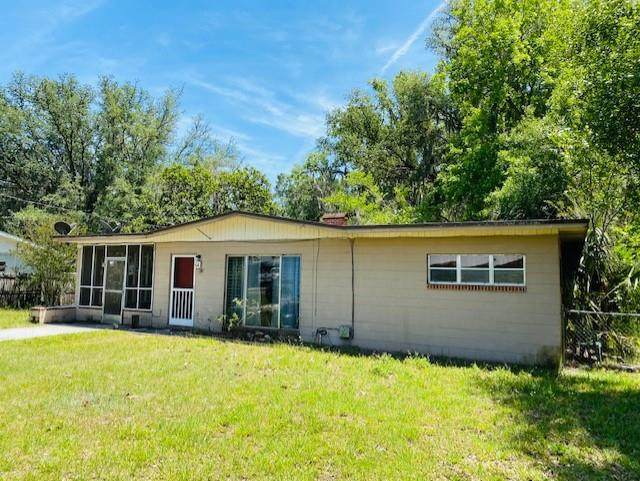 68 12 Avenue - Photo 1