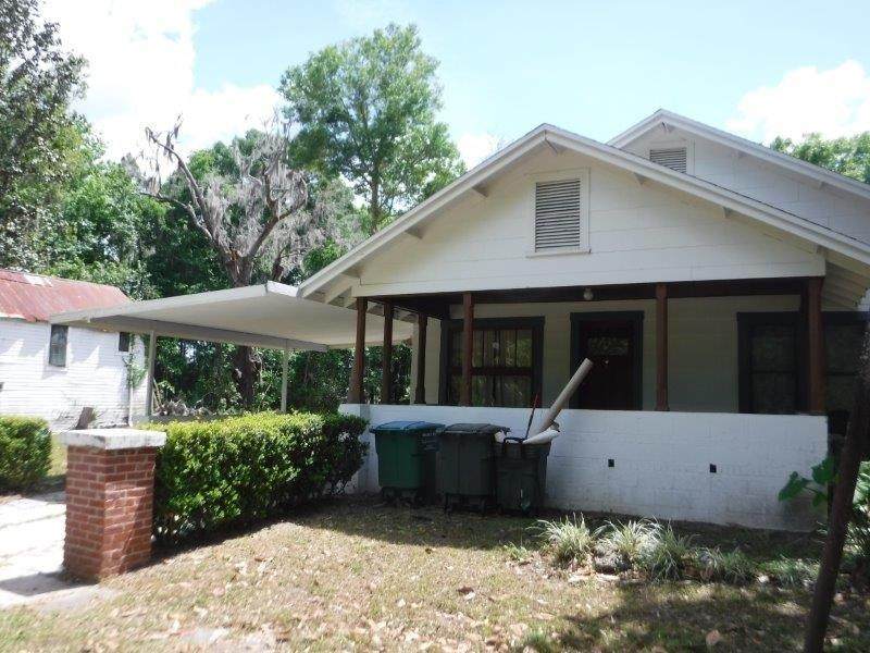 209 4 ST - Photo 1