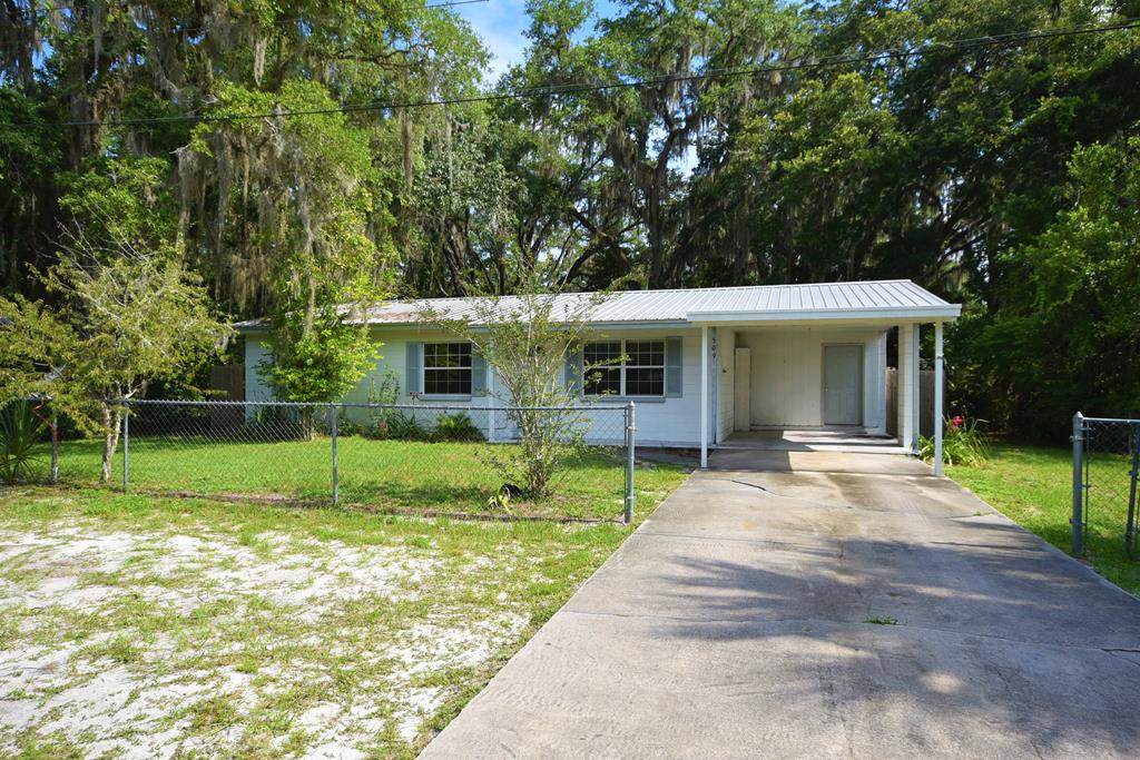 509 210 Ave - Photo 1