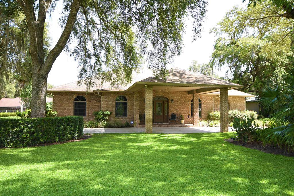 1210 4 AVE - Photo 1