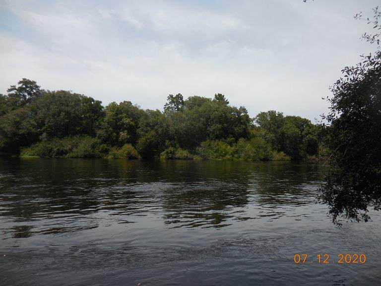 Riverside Drive - Photo 1