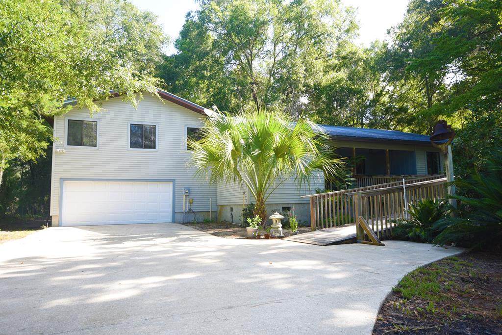 913 Central Ave - Photo 1