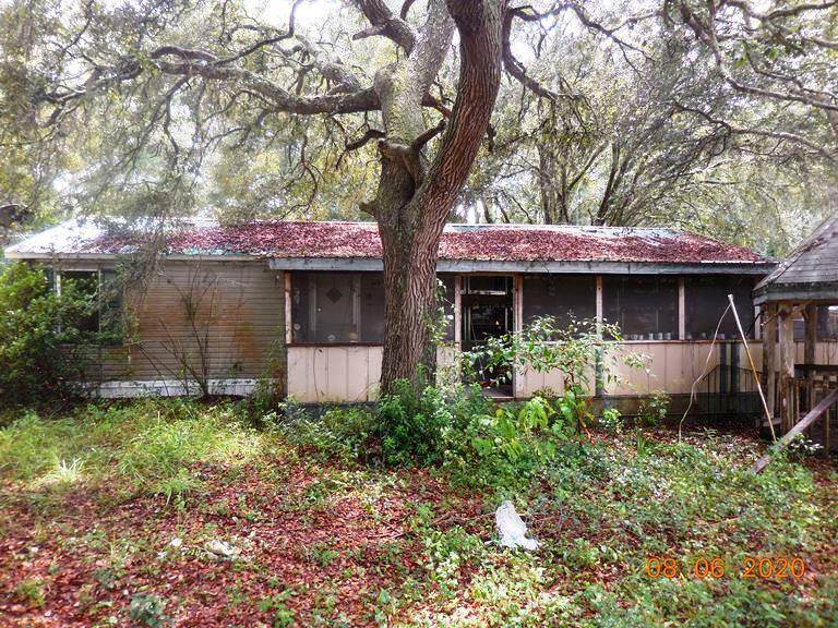 868 424 Ave - Photo 1