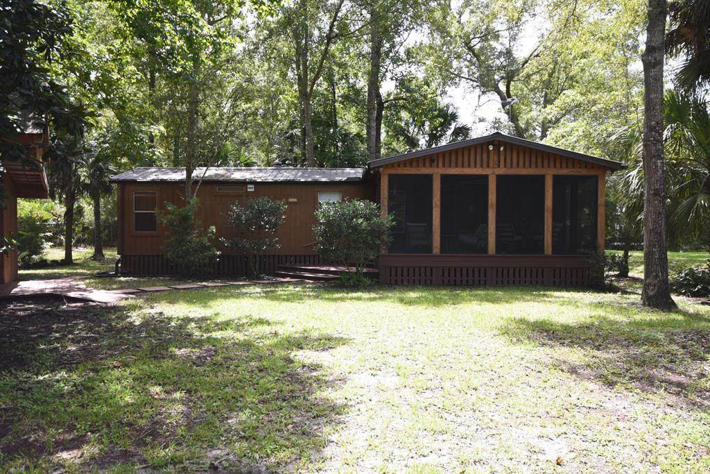 707 Melrose Dr - Photo 1