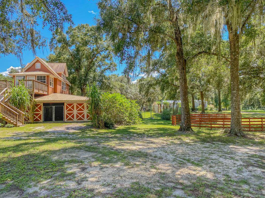427 268 AVE - Photo 1