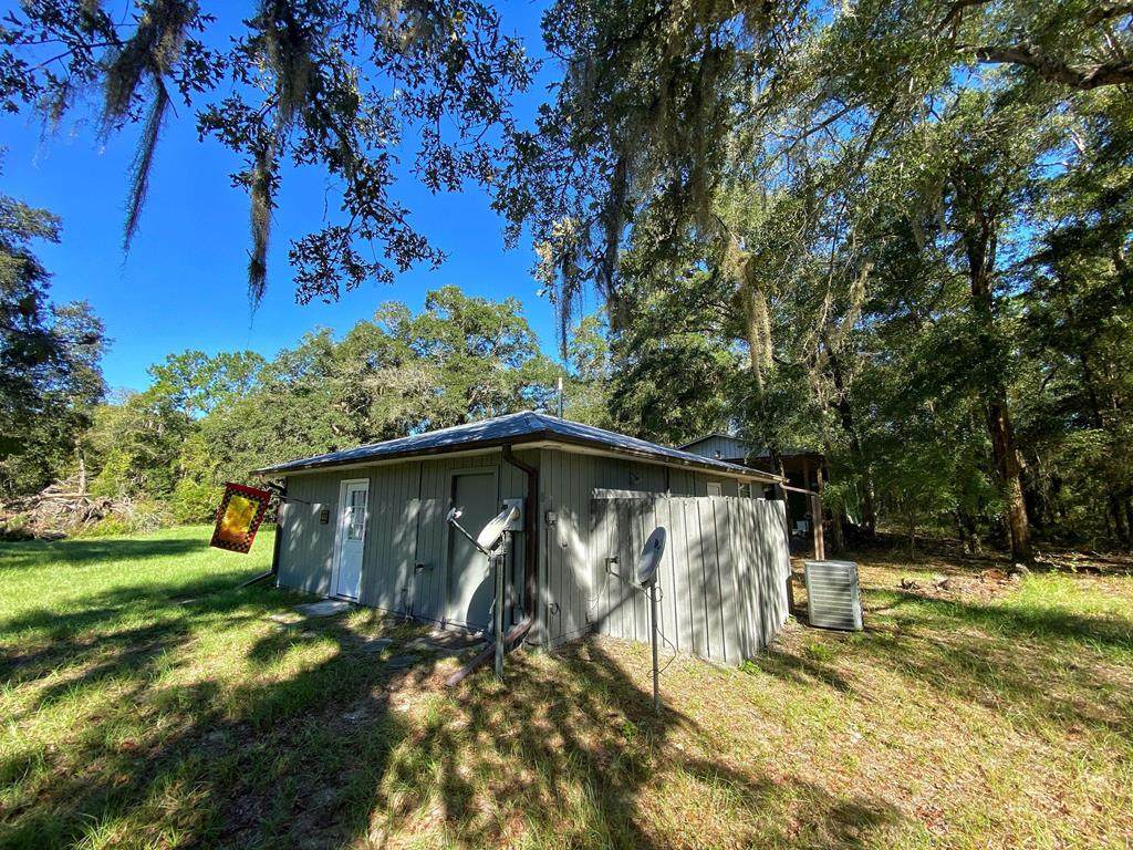 7809 10 St - Photo 1