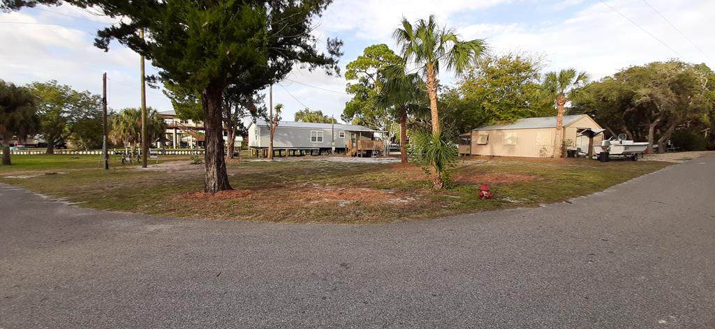 90 3rd Avenue - Photo 1