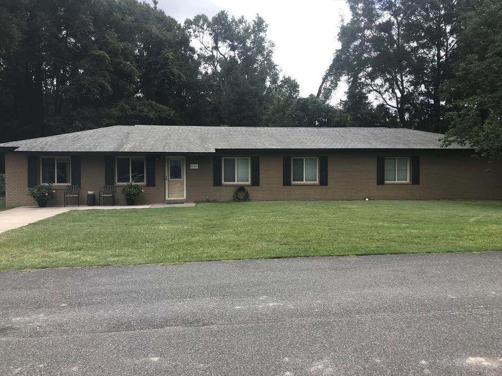 126 Hillcrest Circle - Photo 1