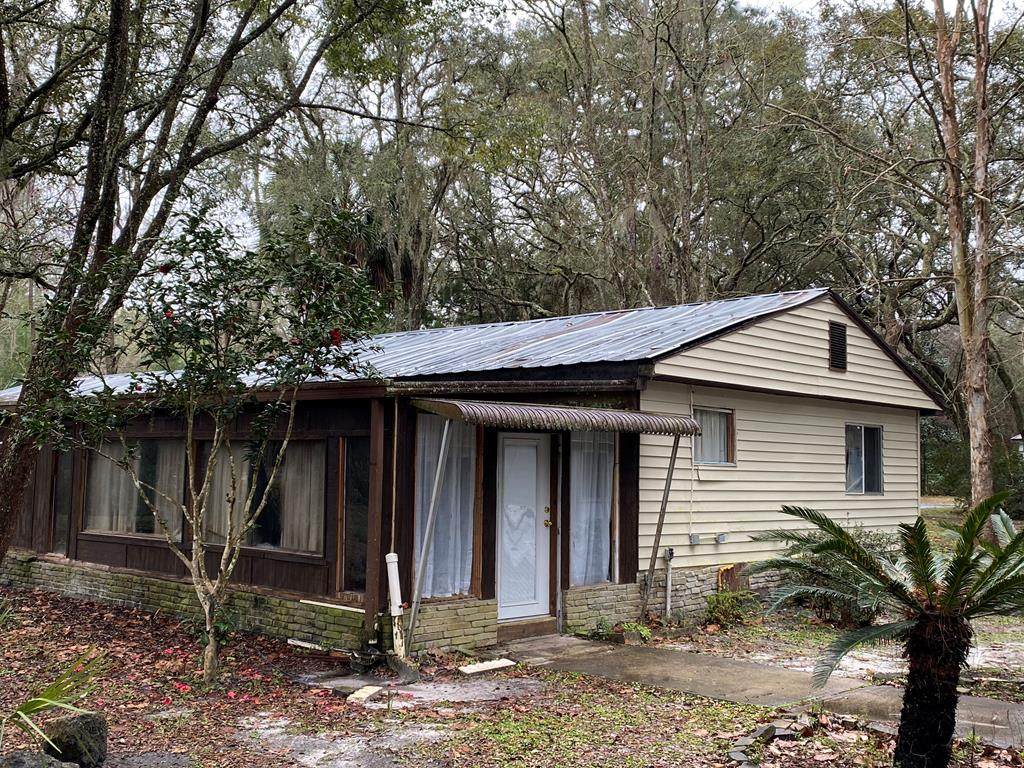 411 790 St. - Photo 1