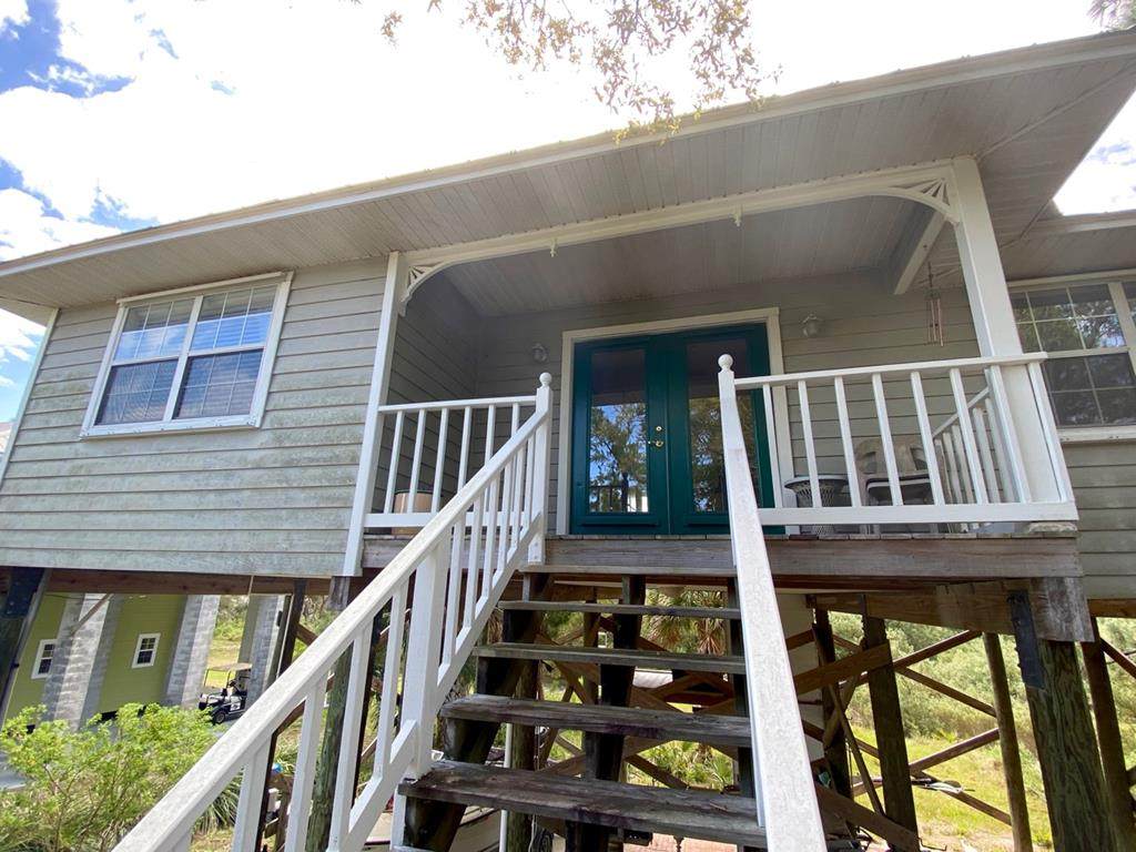 16390 Hodges Avenue - Photo 1