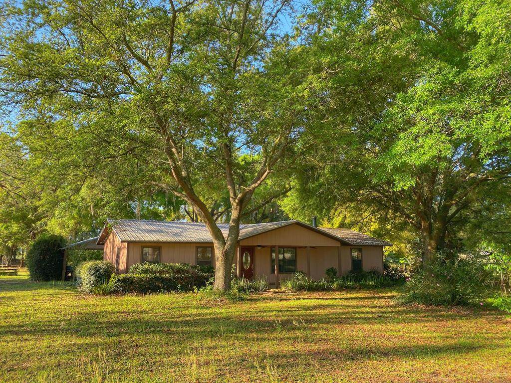 1869 32nd Pl - Photo 1