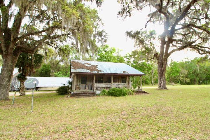 1401 Main St - Photo 1