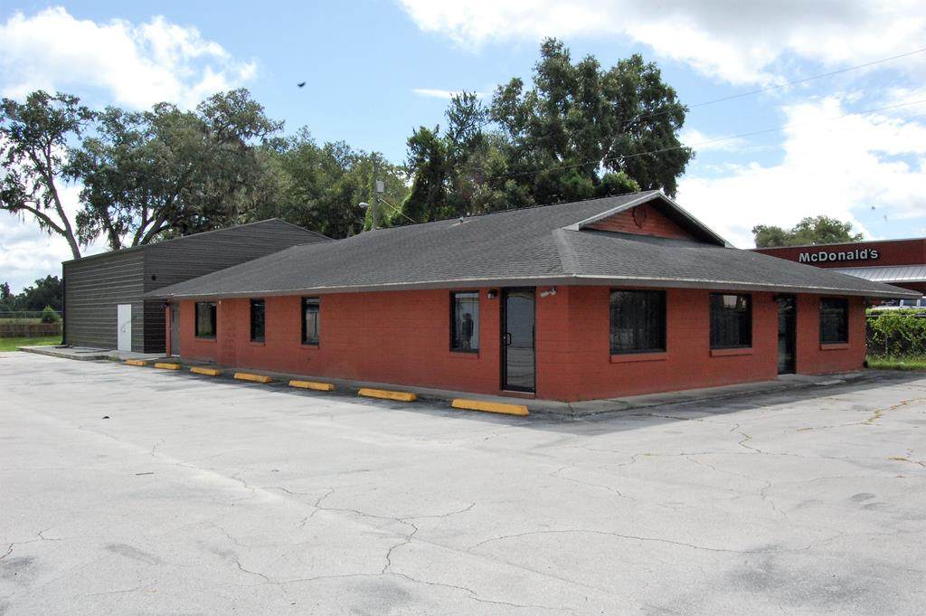 1517 Young Blvd - Photo 1