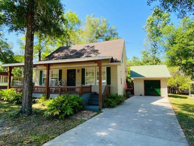 57 300th Ave - Photo 1