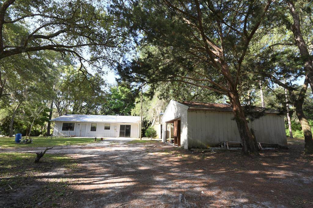 645 790th St - Photo 1