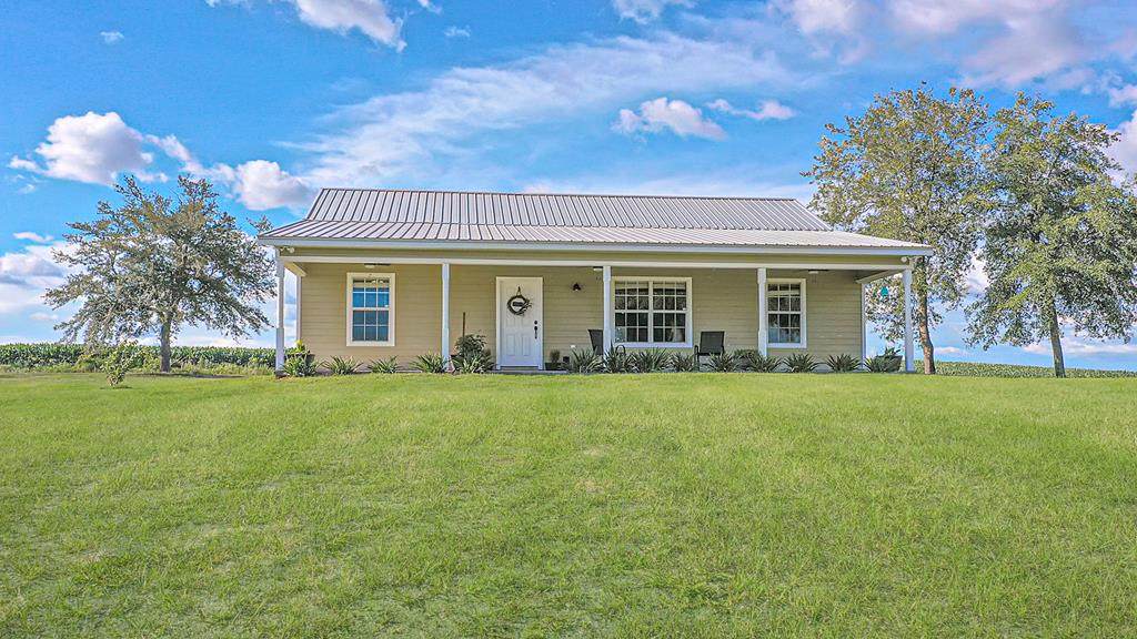 2550 52nd Pl - Photo 1