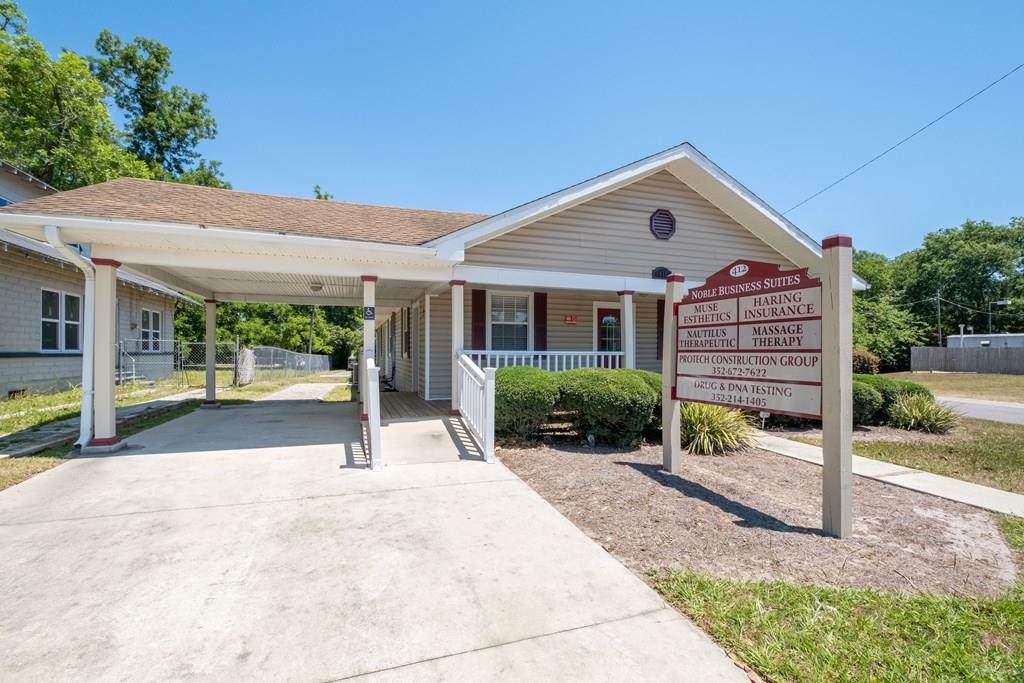 412 Noble Ave - Photo 1