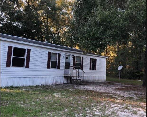 404 682nd Ave - Photo 1