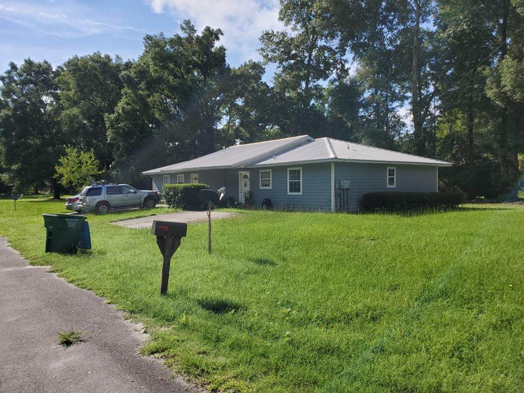 707 9th Ave - Photo 1