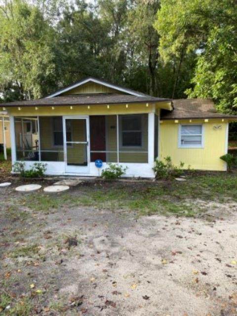 1603 University Ave - Photo 1